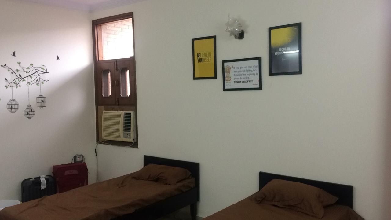 Jawahar Nagar Triple Sharing AC Room