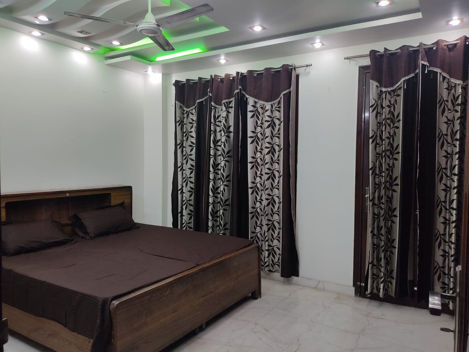 Kamla Nagar Triple Sharing Non-AC (cooler)
